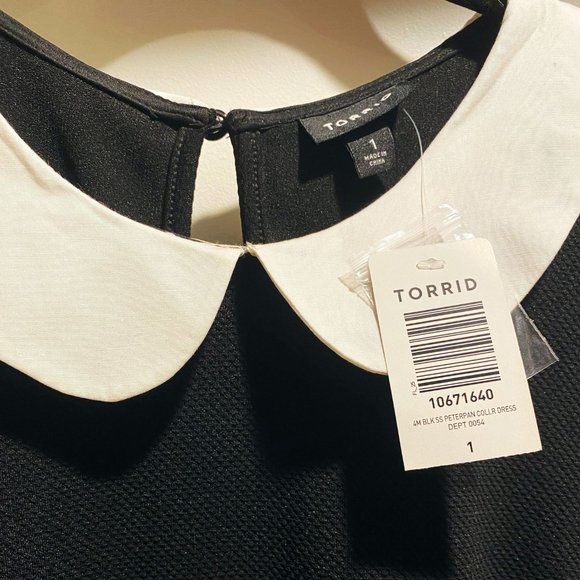 TORRID BLACK SKATER DRESS WITH WHITE COLLAR, NWT, WEDNESDAY ADAMS VIBES - Picture 4 of 5